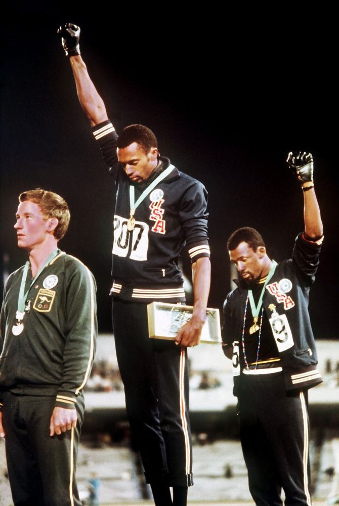 sports-olympics-moments-tommie-smith-John-Carlos-black-power-salute-687x1024.jpg