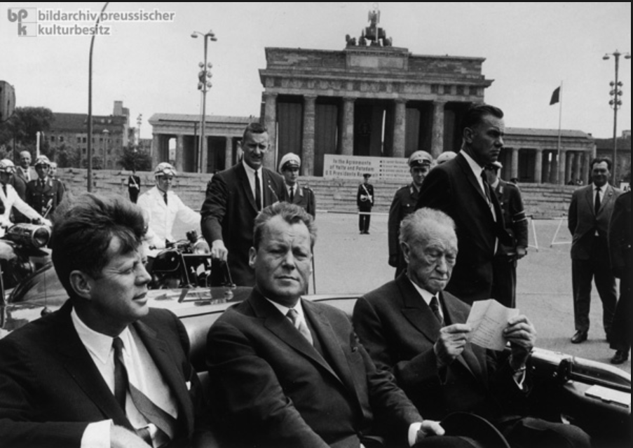 Kennedy at Berlin WAll.png