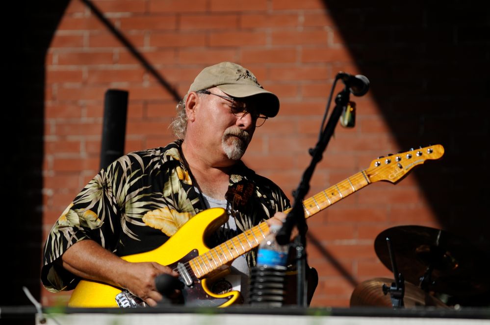 Bluesmore 2011Backporch (105).JPG