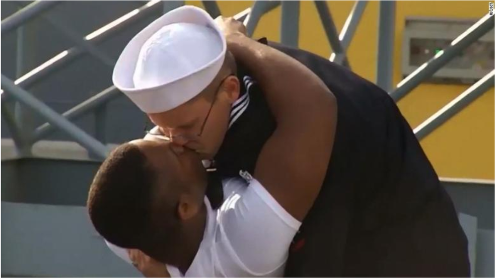 Sailors kissing.png