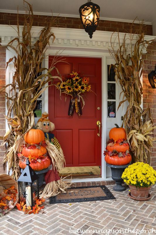 18-autumn-porch-with-pumpkin-topiaries-01.jpg