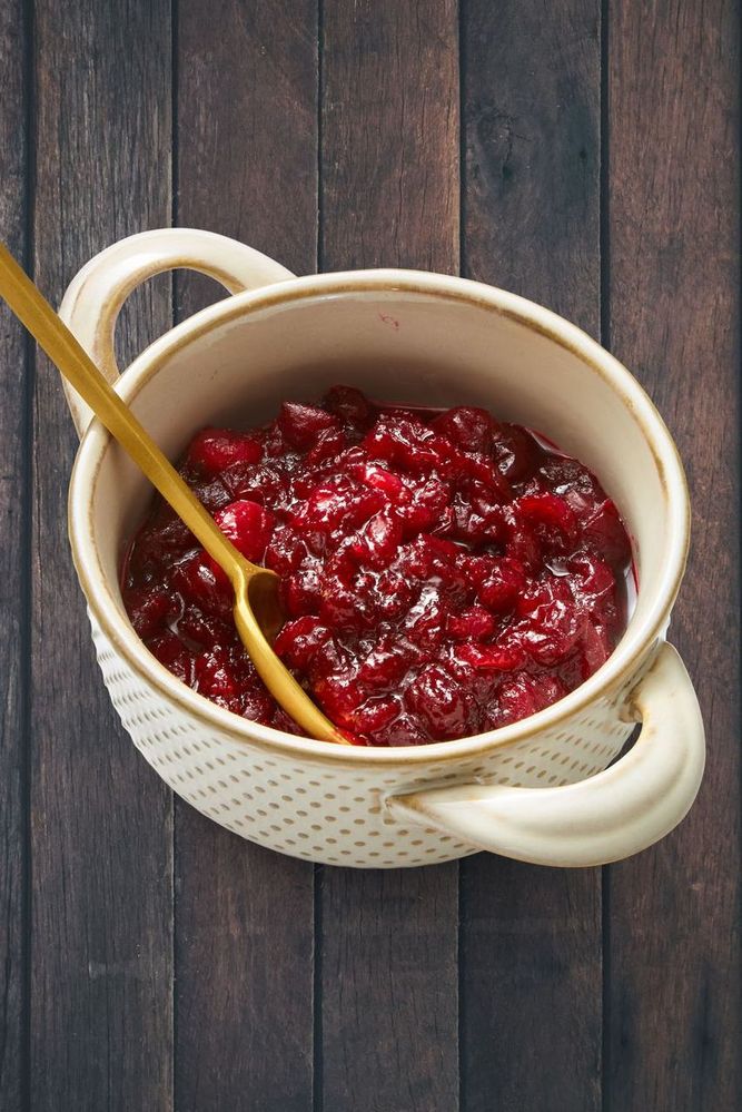thanskgiving-sides-cranberry-sauce-1542135684.jpg