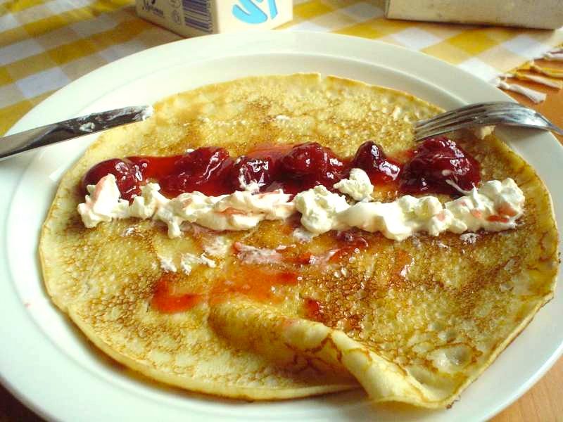 Crêpe_opened_up.jpg