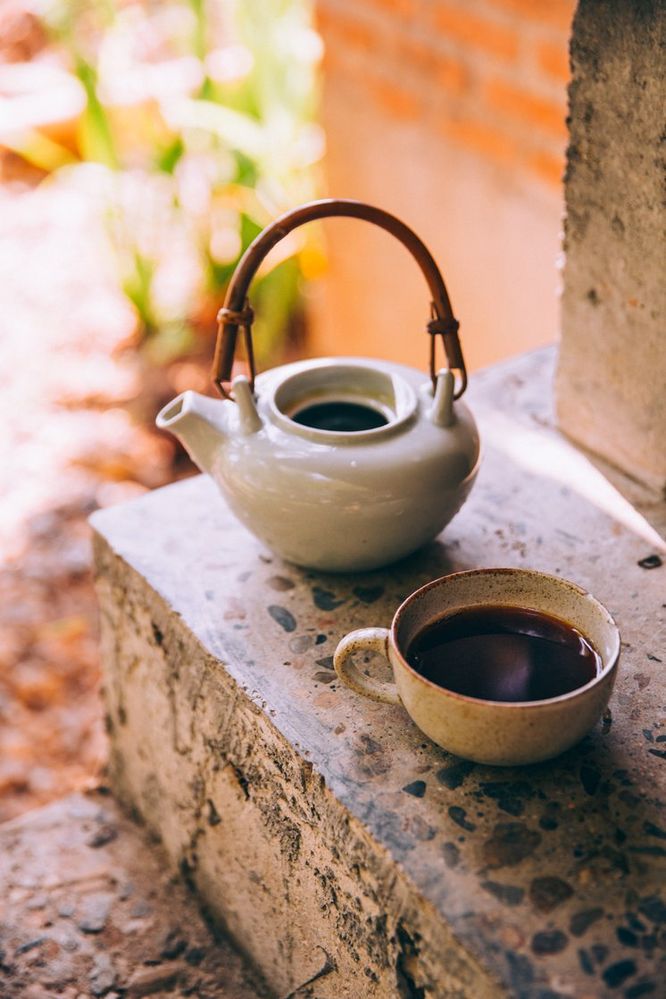 coffee-cup-and-coffee-kettle.jpg