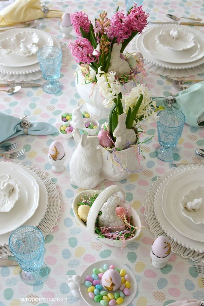 pastel-easter-egg-polka-dot-table-decoraion-1552399226.jpg