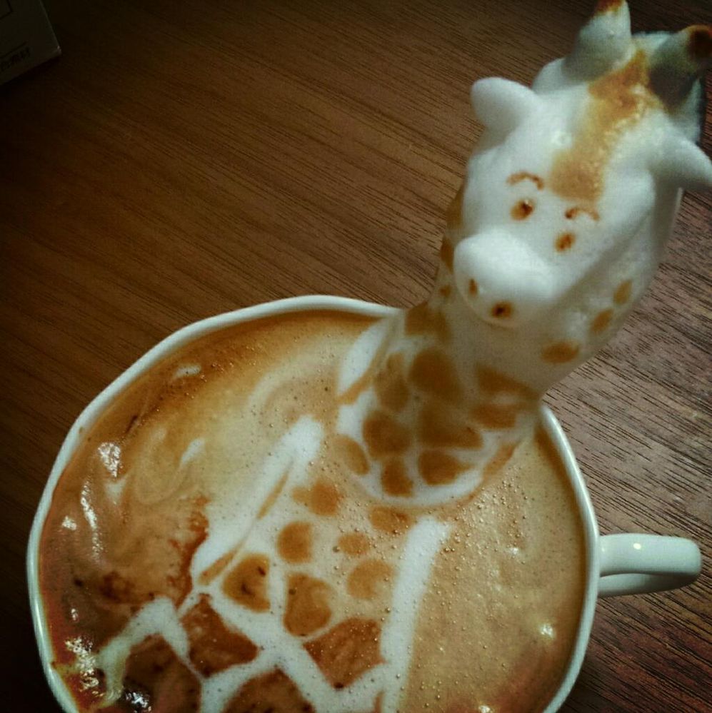 latte-art-giraffe.jpg