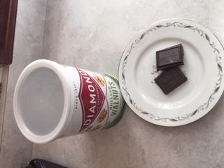 Walnuts and a little dark chocolate make a great snack.