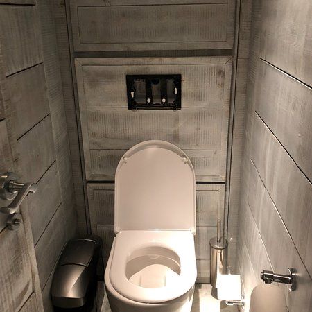 broken-toilet-not-signed.jpg