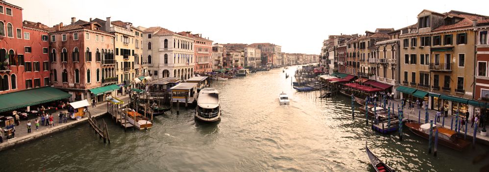 Realto bridge view.jpg