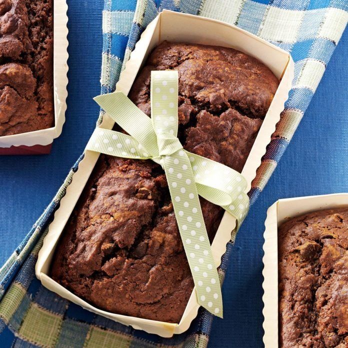 Pumpkin-Chocolate-Loaf_exps15970_RDS2321892C04_26_5bc_RMS-2-696x696.jpg