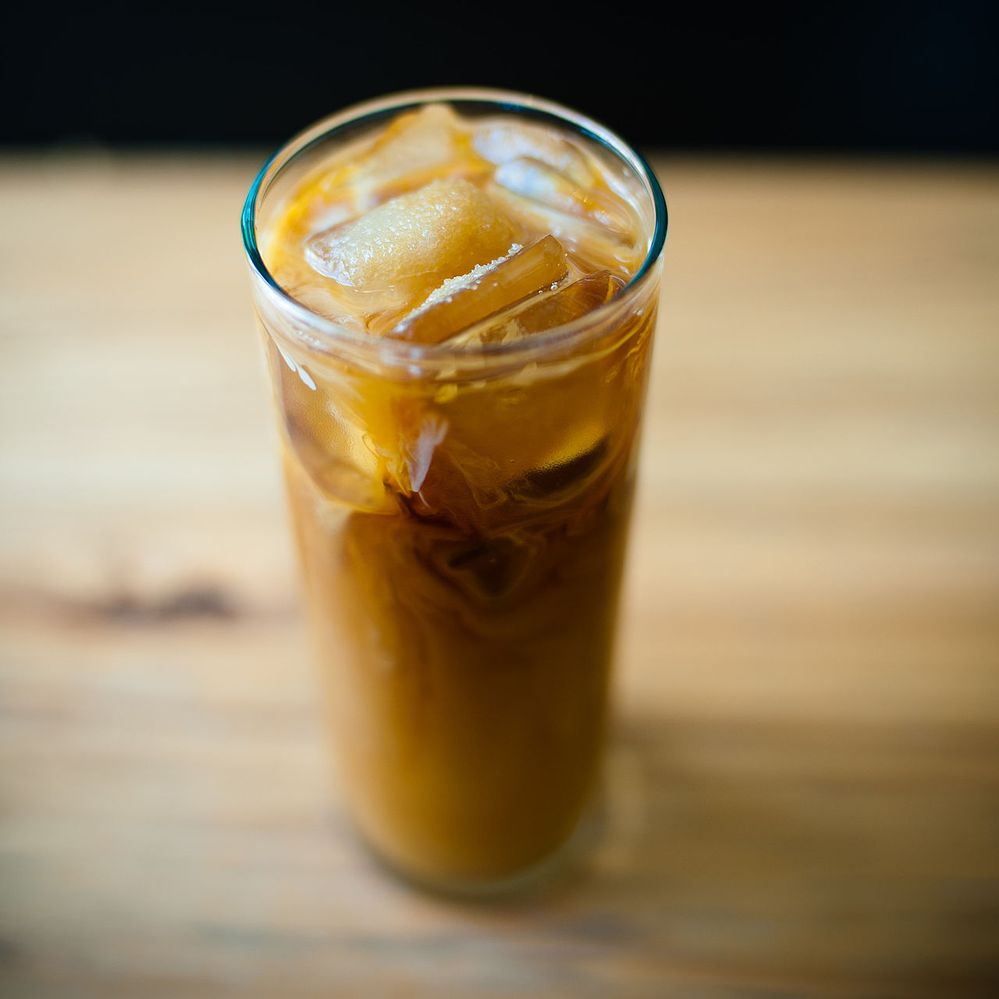 1280px-Blue_Bottle,_Kyoto_Style_Ice_Coffee_(5909775445).jpg