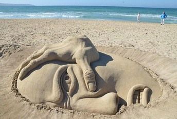 face-in-the-sand-iron-maiden.jpg