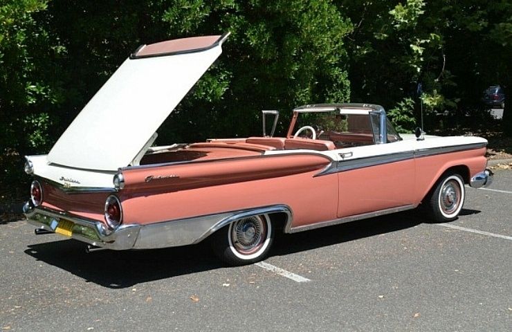 galaxie-skyliner-convertible-11-604x400-740x480.jpg