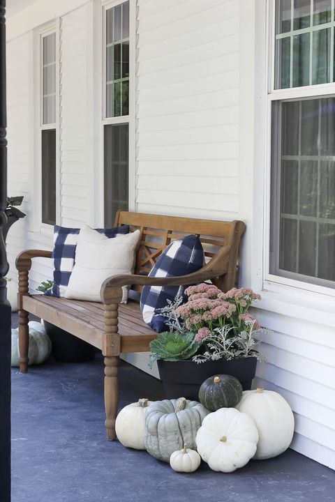 gingham-fall-porch-decor-1594309221.jpg