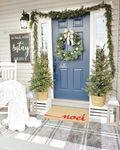 Christmas-front-porch-decor-02.jpg