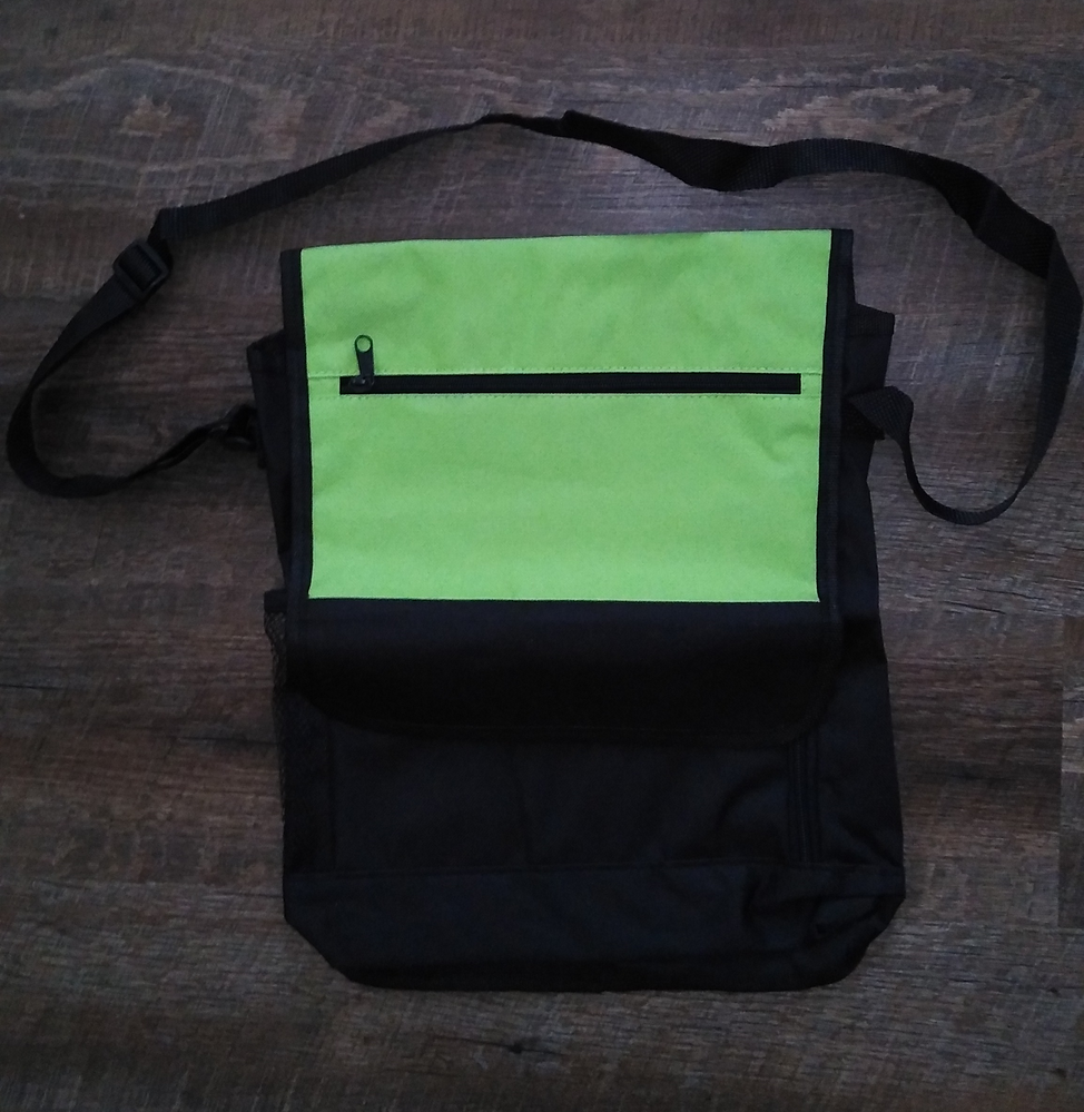 Vertical Messenger Bag.png Vertical Messenger Bag.png
